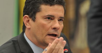 Segundo na disputa pelo Senado, Moro é quem mais aparece no digital