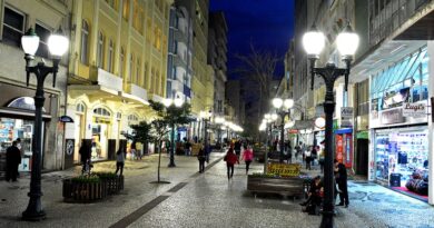 De olho no natal, comércio de Curitiba terá horário diferenciado.