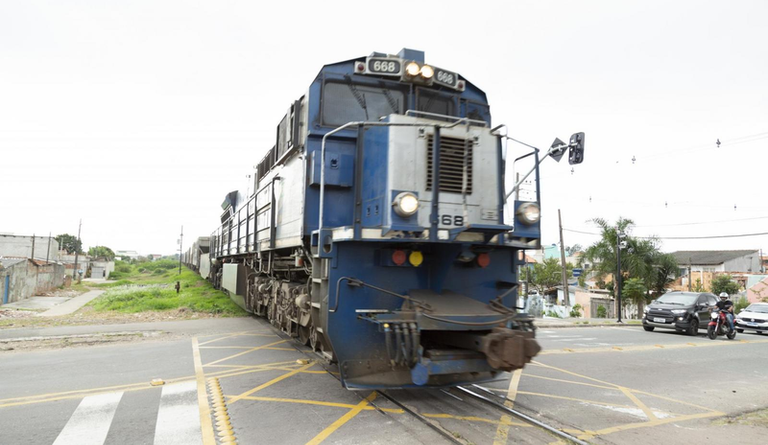 Trem da problemas em Curitiba