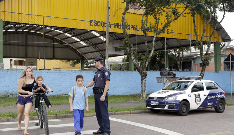 Ações de segurança nas escolas estão em discussão